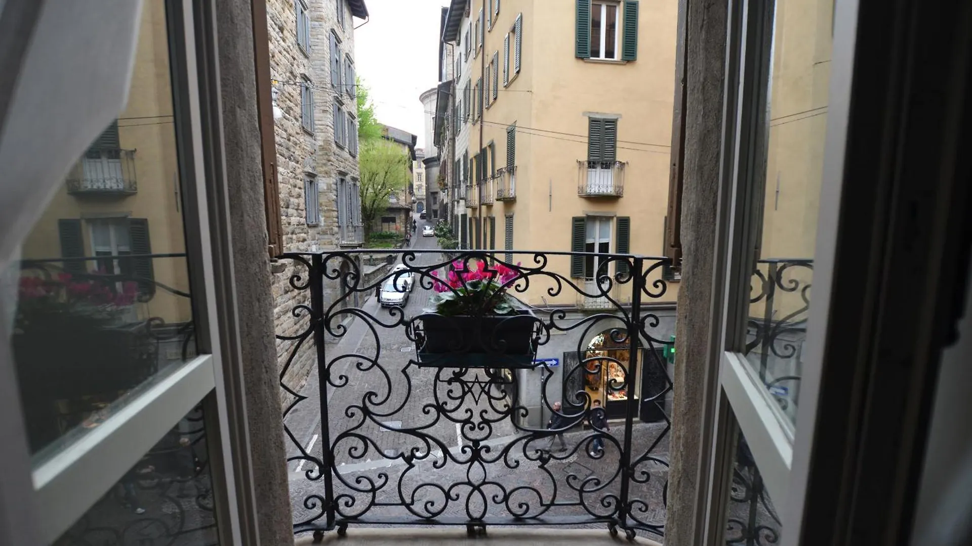 Affittacamere Hotel La Torre Bergamo House